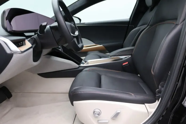 Lucid Air din 2024 cu 14.350 km - oferta LUC205350 - foto 9