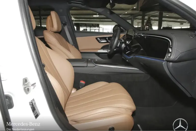 Mercedes-Benz E 400 (Clasa E) din 2024 cu 23.000 km - oferta MER205351 - foto 12