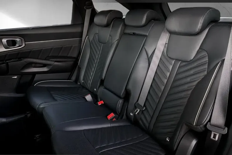 Kia Sorento din 2025 cu 17.990 km - oferta KIA205354 - foto 9