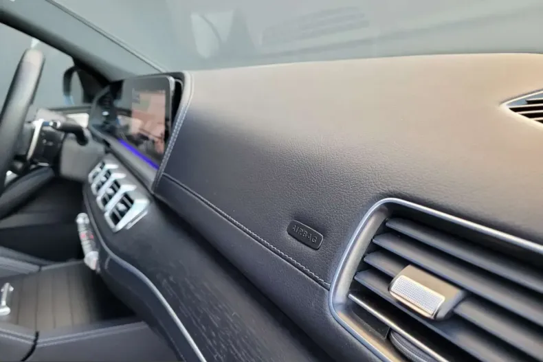 Mercedes-Benz GLE 53 AMG (Clasa GLE) din 2025 cu 4.766 km - oferta MER205355 - foto 17