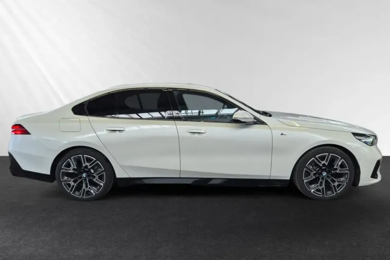 BMW 520 (Seria 5) din 2025 cu 9.650 km - oferta BMW205362 - foto 3