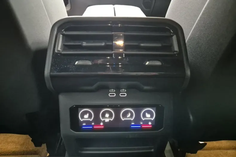 BMW 520 (Seria 5) din 2025 cu 9.650 km - oferta BMW205362 - foto 13