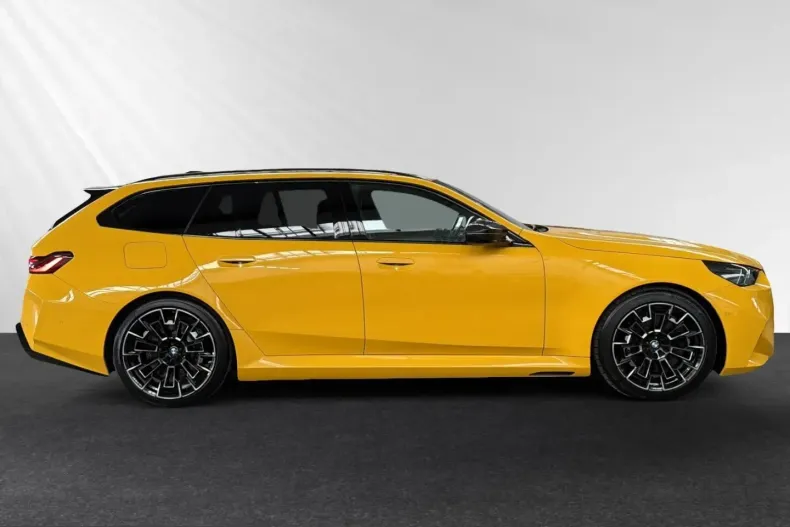 BMW M5 (Seria 5) din 2025 cu 10.650 km - oferta BMW205363 - foto 2