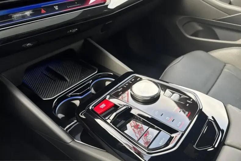 BMW M5 (Seria 5) din 2025 cu 11.483 km - oferta BMW205364 - foto 7