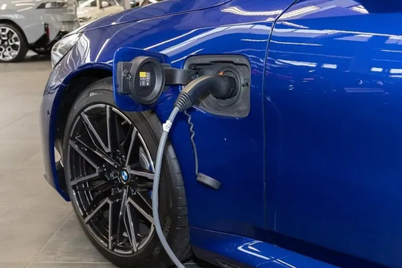 BMW M5 (Seria 5) din 2025 cu 15.412 km - oferta BMW205365 - foto 3