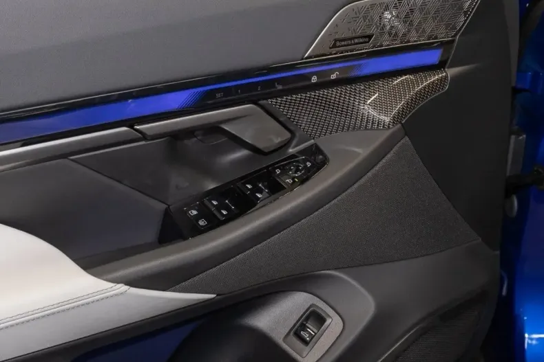 BMW M5 (Seria 5) din 2025 cu 15.412 km - oferta BMW205365 - foto 6