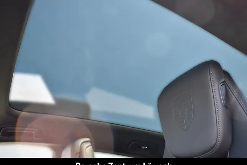 Porsche Taycan din 2025 cu 13.491 km - oferta POR205372 - foto 15