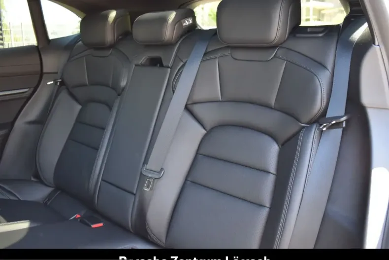 Porsche Taycan din 2025 cu 13.491 km - oferta POR205372 - foto 16