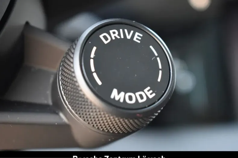 Porsche Taycan din 2025 cu 13.491 km - oferta POR205372 - foto 24