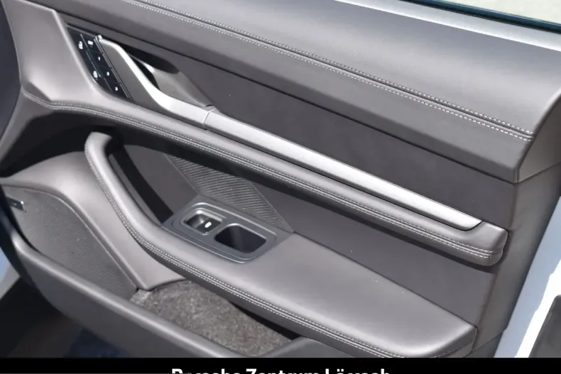 Porsche Taycan din 2025 cu 13.491 km - oferta POR205372 - foto 27