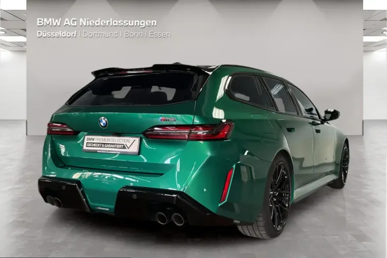 BMW M5 (Seria 5) din 2025 cu 32.077 km - oferta BMW205382 - foto 2