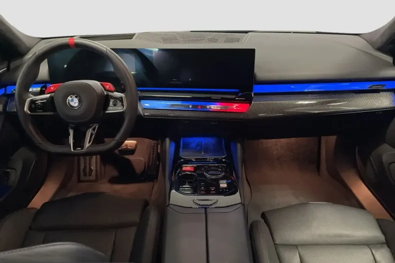 BMW M5 (Seria 5) din 2025 cu 32.077 km - oferta BMW205382 - foto 9