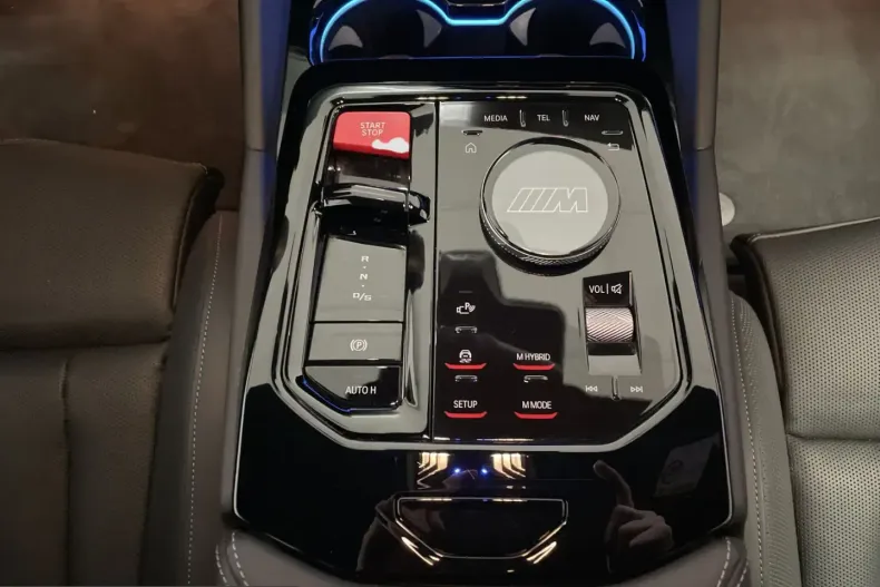 BMW M5 (Seria 5) din 2025 cu 32.077 km - oferta BMW205382 - foto 14