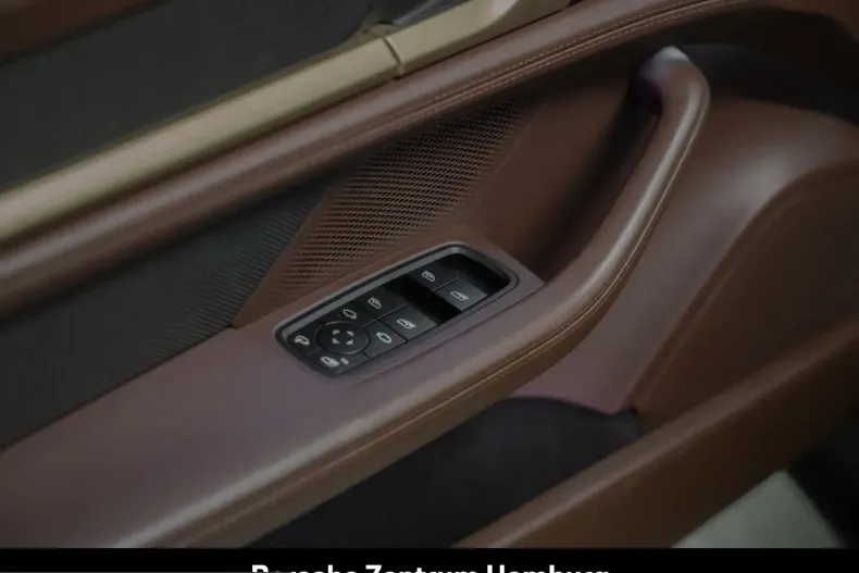 Porsche Taycan din 2024 cu 11.334 km - oferta POR205383 - foto 24