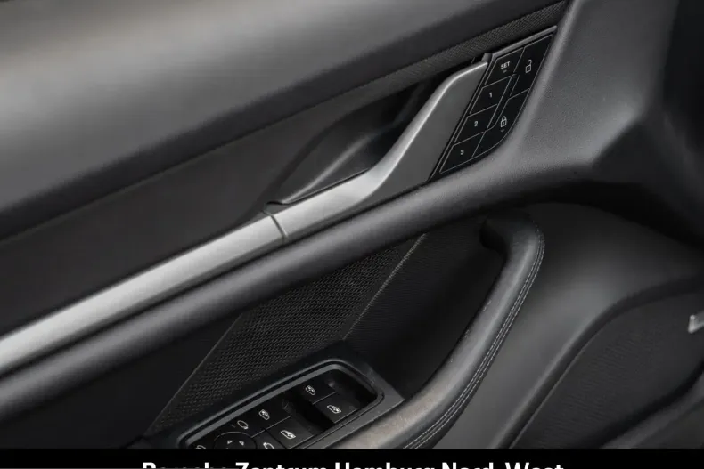 Porsche Taycan din 2024 cu 18.867 km - oferta POR205384 - foto 23