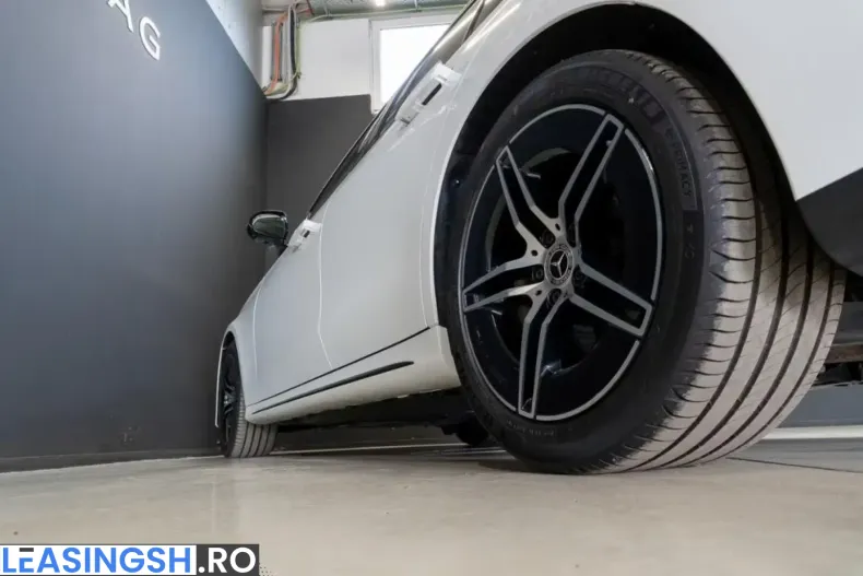 Mercedes-Benz E 200 (Clasa E) din 2024 cu 24.061 km - oferta MER205386 - foto 6