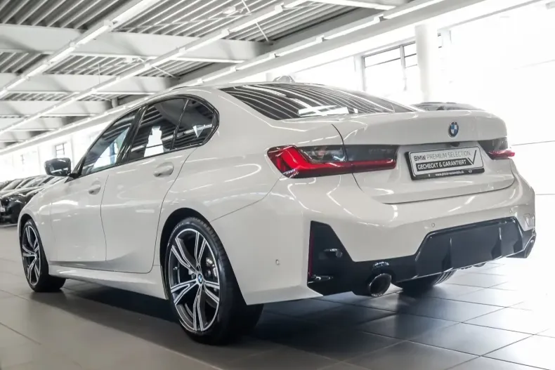 BMW 330 (Seria 3) din 2024 cu 8.874 km - oferta BMW205388 - foto 6