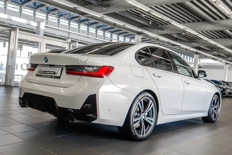 BMW 330 (Seria 3) din 2024 cu 8.874 km - oferta BMW205388 - foto 7