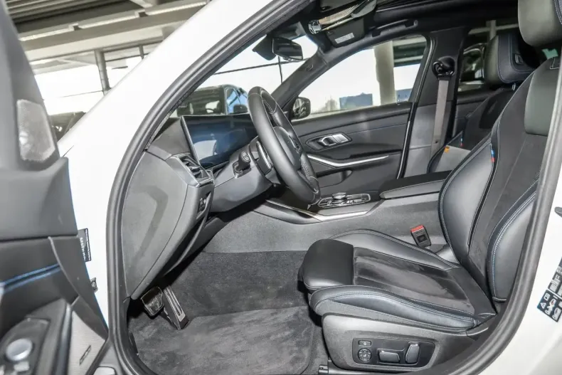 BMW 330 (Seria 3) din 2024 cu 8.874 km - oferta BMW205388 - foto 18