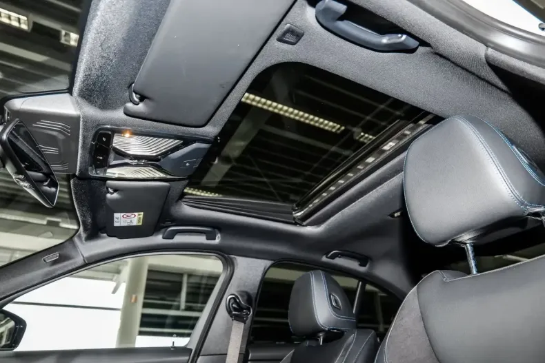 BMW 330 (Seria 3) din 2024 cu 8.874 km - oferta BMW205388 - foto 19