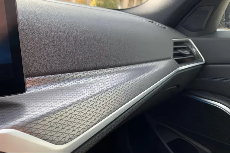 BMW 330 (Seria 3) din 2024 cu 50.834 km - oferta BMW205389 - foto 14