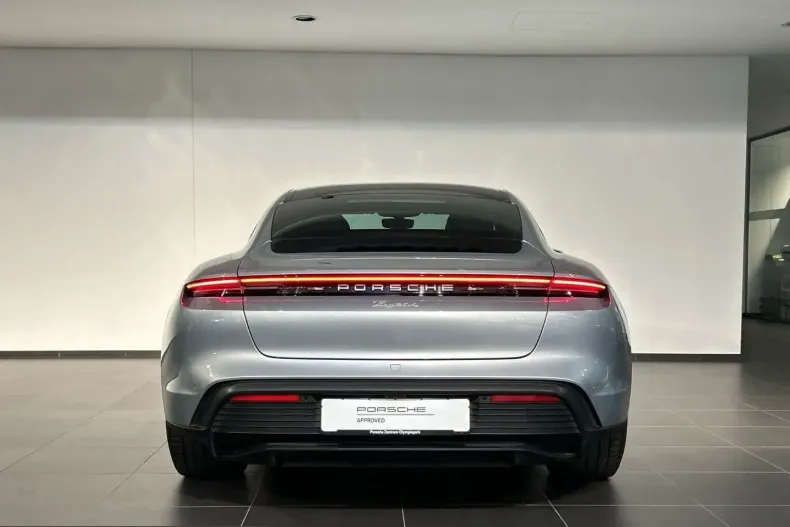 Porsche Taycan din 2024 cu 21.350 km - oferta POR205393 - foto 5