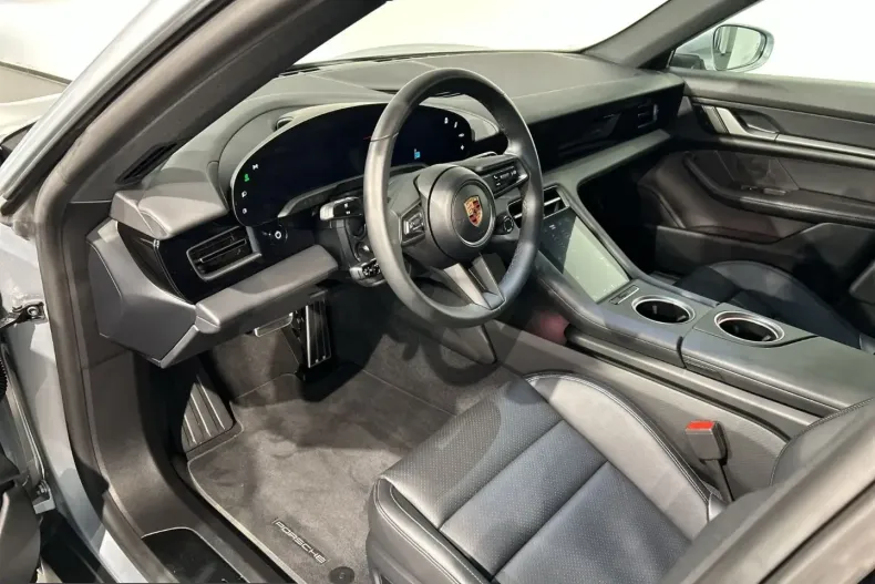 Porsche Taycan din 2024 cu 21.350 km - oferta POR205393 - foto 7