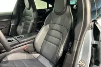 Porsche Taycan din 2024 cu 21.350 km - oferta POR205393 - foto 8