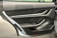 Porsche Taycan din 2024 cu 21.350 km - oferta POR205393 - foto 14