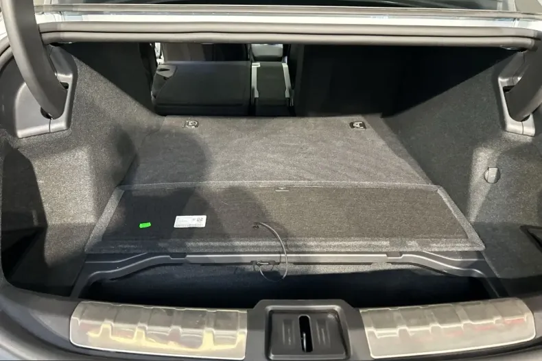 Porsche Taycan din 2024 cu 21.350 km - oferta POR205393 - foto 17