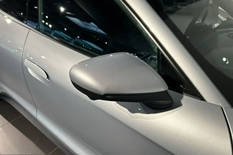 Porsche Taycan din 2024 cu 21.350 km - oferta POR205393 - foto 23