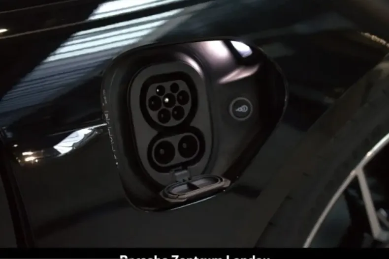 Porsche Taycan din 2024 cu 26.911 km - oferta POR205395 - foto 35