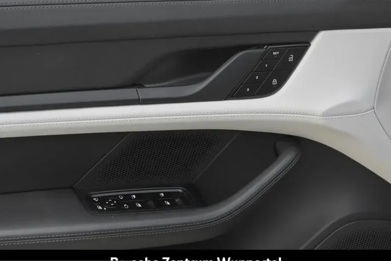 Porsche Taycan din 2024 cu 23.012 km - oferta POR205396 - foto 15