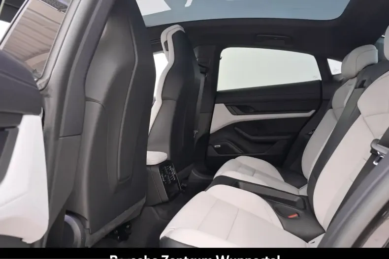 Porsche Taycan din 2024 cu 23.012 km - oferta POR205396 - foto 18