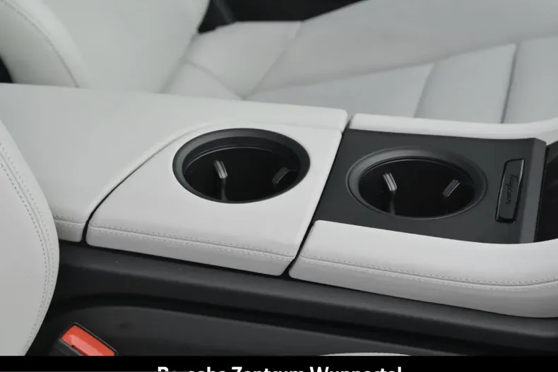 Porsche Taycan din 2024 cu 23.012 km - oferta POR205396 - foto 26