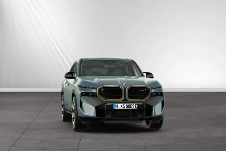 BMW XM (Seria X) din 2025 cu 13.760 km - oferta BMW205406 - foto 1