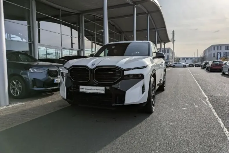 BMW XM (Seria X) din 2023 cu 24.959 km - oferta BMW205411 - foto 1