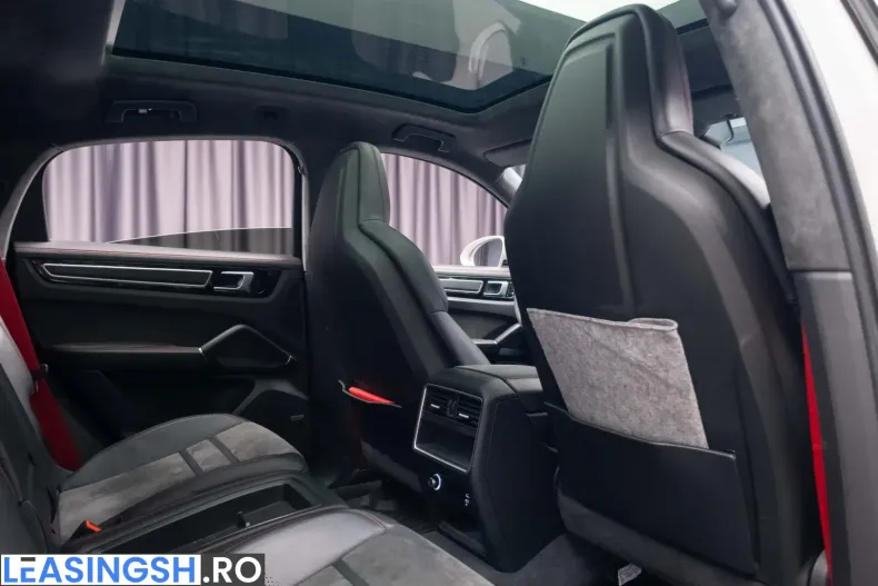 Porsche Cayenne din 2021 cu 61.600 km - oferta POR205413 - foto 38