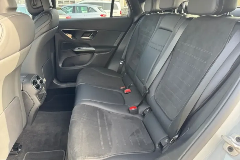 Mercedes-Benz GLC 200 (Clasa GLC) din 2024 cu 14.977 km - oferta MER205418 - foto 18