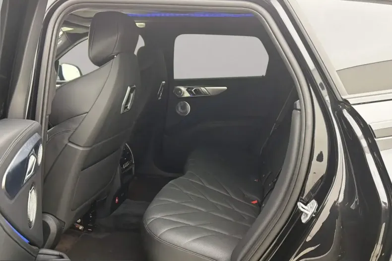 BMW XM (Seria X) din 2023 cu 18.140 km - oferta BMW205420 - foto 6