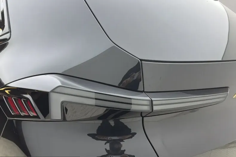 BMW XM (Seria X) din 2023 cu 18.140 km - oferta BMW205420 - foto 13