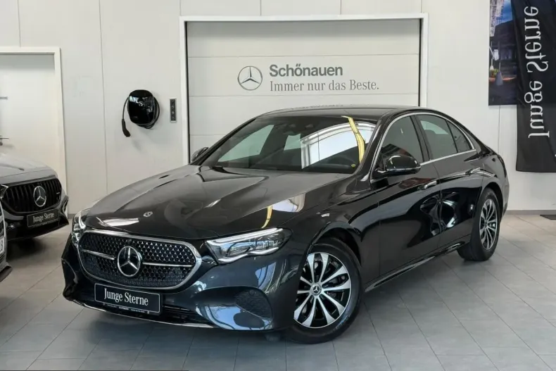 Mercedes-Benz E 220 (Clasa E) din 2025 cu 8.612 km - oferta MER205432 - foto 1