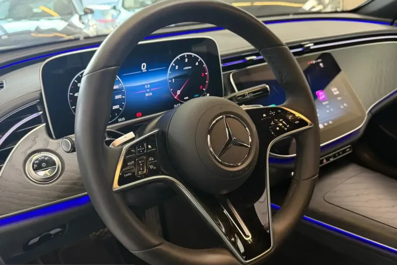 Mercedes-Benz E 220 (Clasa E) din 2025 cu 8.612 km - oferta MER205432 - foto 11