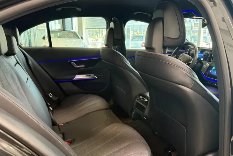 Mercedes-Benz E 220 (Clasa E) din 2025 cu 8.612 km - oferta MER205432 - foto 15