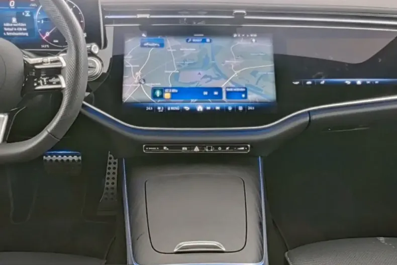 Mercedes-Benz E 220 (Clasa E) din 2025 cu 27.730 km - oferta MER205433 - foto 6