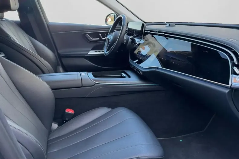 Mercedes-Benz E 450 (Clasa E) din 2024 cu 43.920 km - oferta MER205434 - foto 11