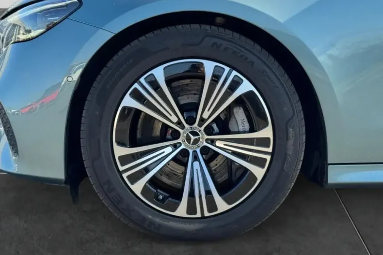 Mercedes-Benz E 450 (Clasa E) din 2024 cu 43.920 km - oferta MER205434 - foto 12