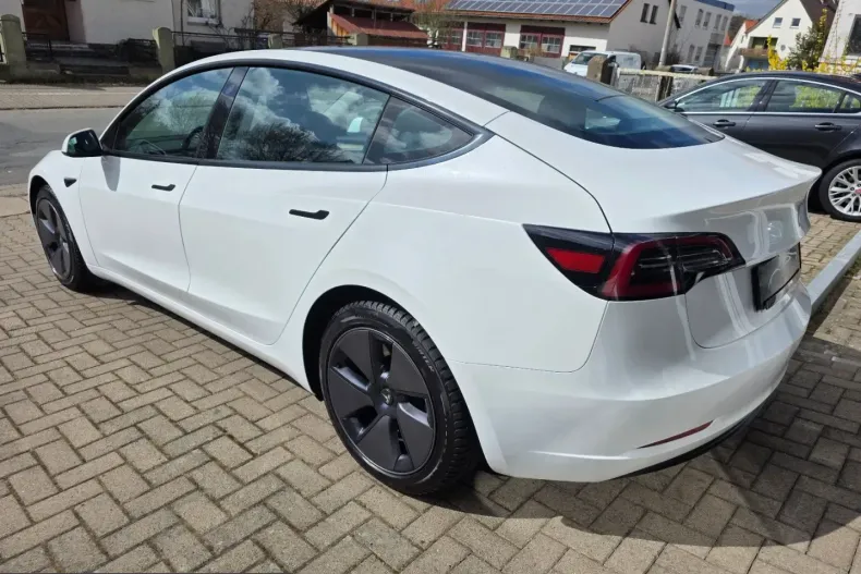 Tesla Model 3 din 2023 cu 27.260 km - oferta TES205437 - foto 7