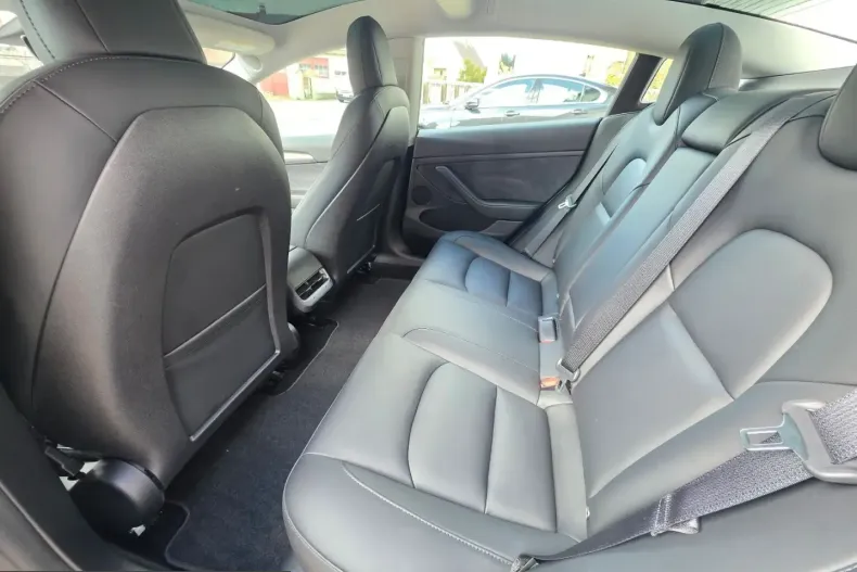 Tesla Model 3 din 2023 cu 27.260 km - oferta TES205437 - foto 13