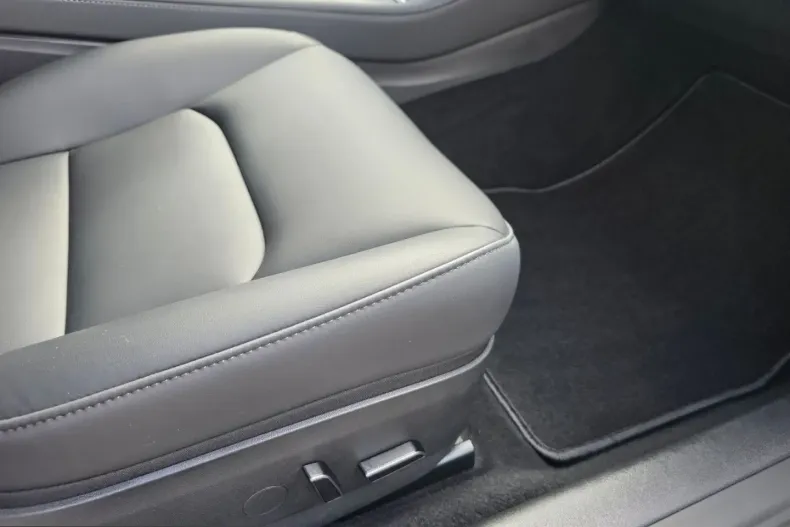 Tesla Model 3 din 2023 cu 27.260 km - oferta TES205437 - foto 20